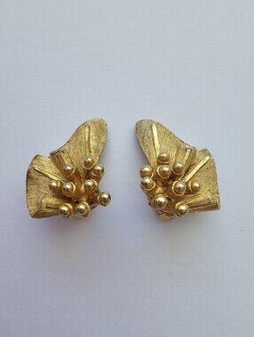Vintage B.S.K. Gold-Tone Textured Floral Clip-On Earrings Brutalist Jewelry